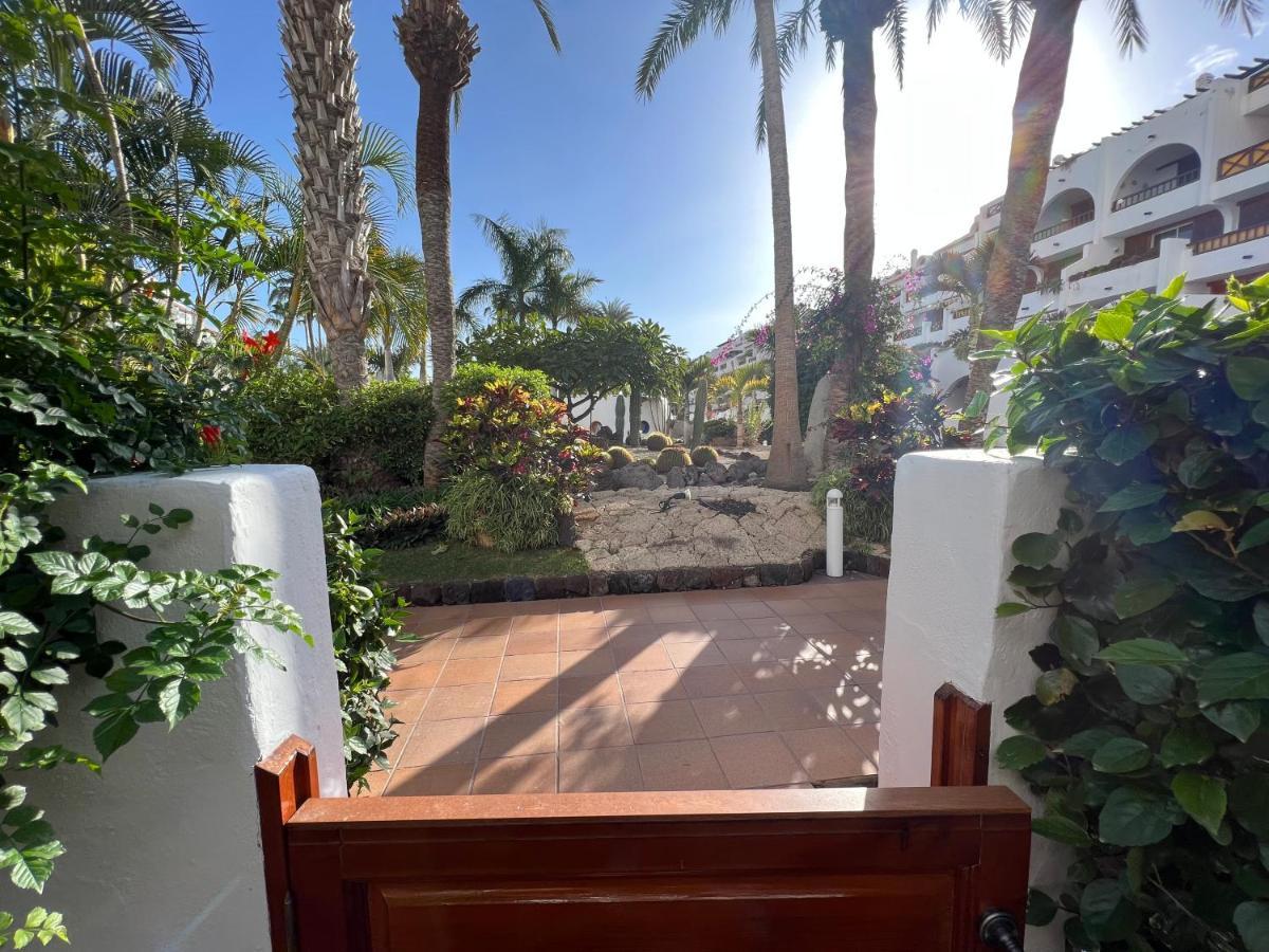 Villas And Apartments In A Popular Complex Playa de las Américas Exterior foto